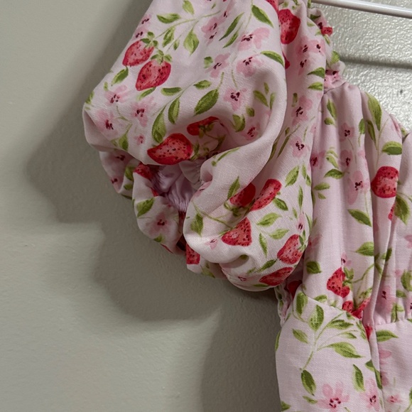 Adorable strawberry Blush Pink Floral Puff Sleeve Dress cottage core - Picture 4 of 8